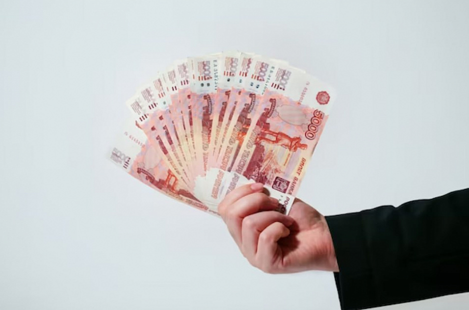  В России выросло число вакансий с зарплатами выше 100 тысяч рублей